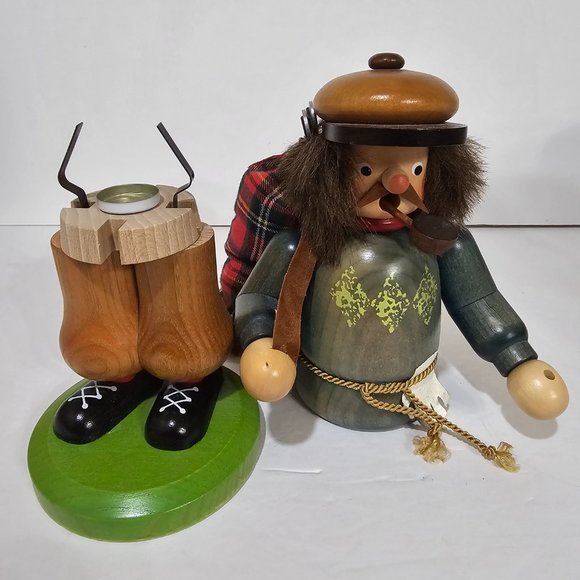 Christian Ulbricht Golfing Nutcracker Smoker - Handcrafted German 9.5" Tall - Picture 6 of 6